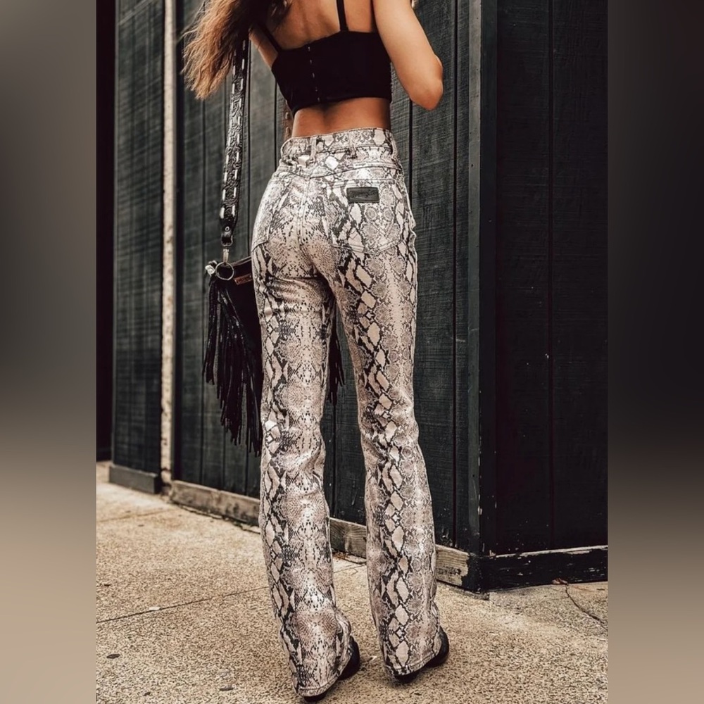 Wrangler Snake Print Straight Leg Pants - Black and Gray